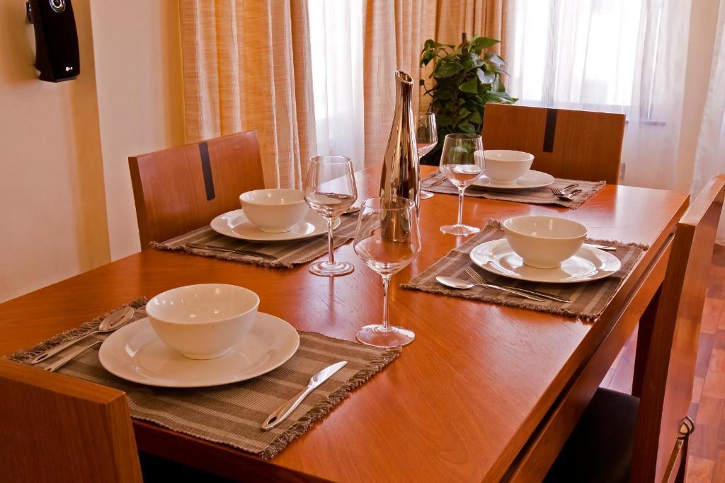 Gemsuites Serviced Apartments State House Nairobi Bilik gambar